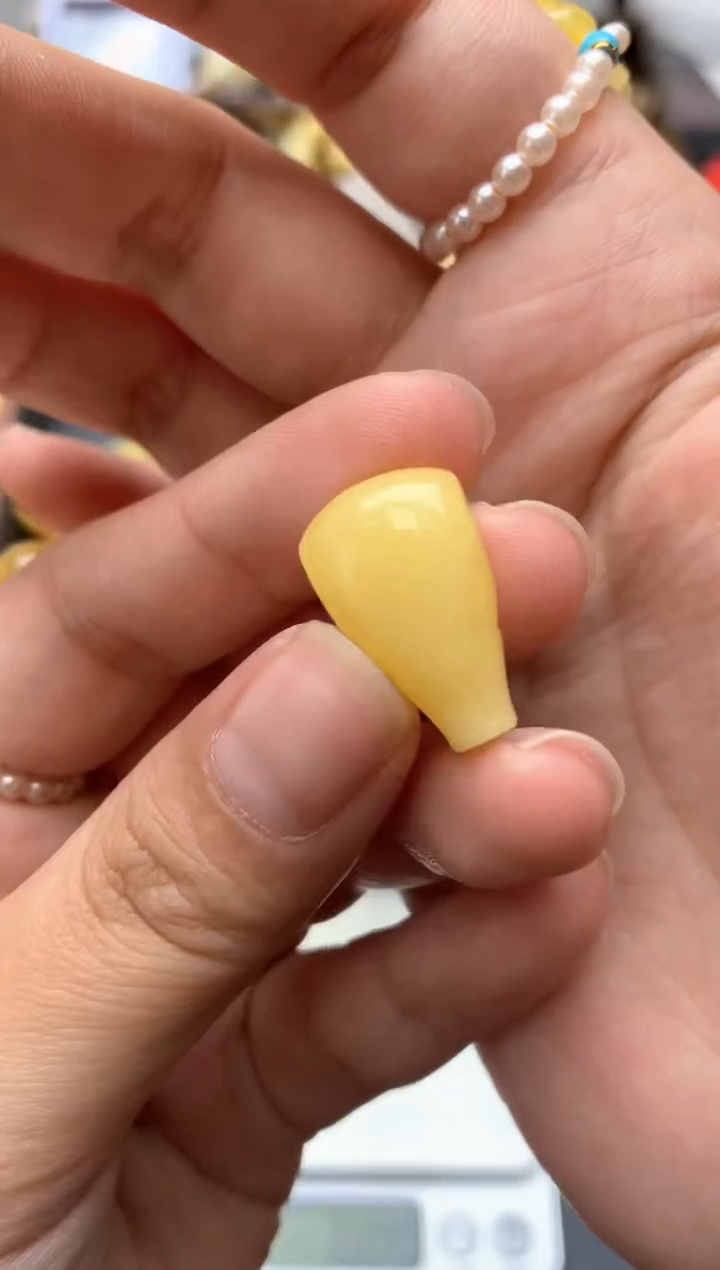 【闪购商品】琥珀珠宝奇石未镶嵌026琥珀蜜蜡花粉有纹小坑介意勿拍