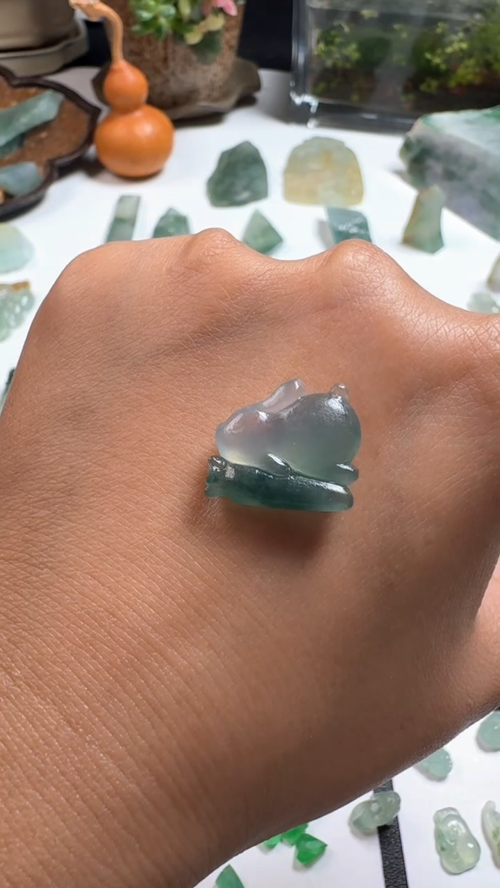 【闪购商品】定制翡翠未镶嵌兔子17.9-15.9-4.3厚