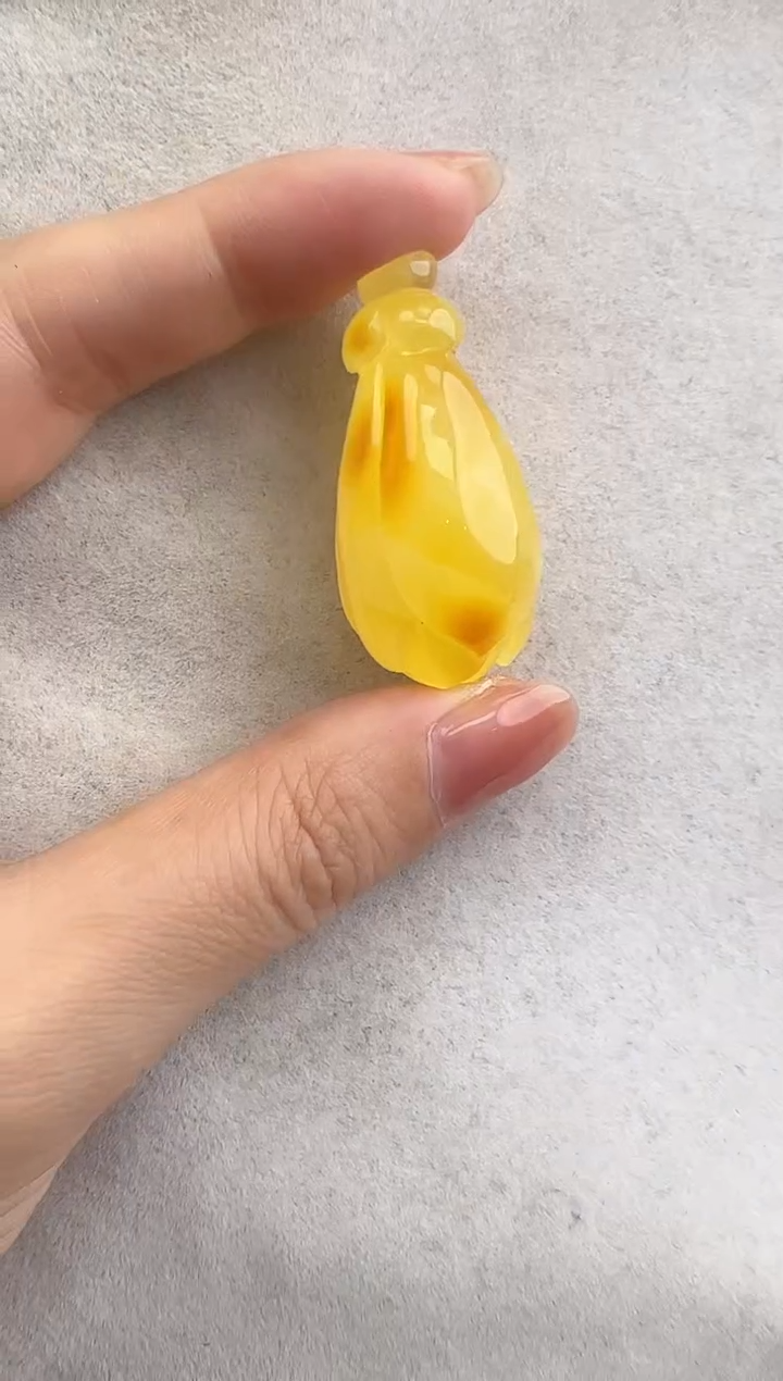 【闪购商品】琥珀裸石未镶嵌10209276-吊坠