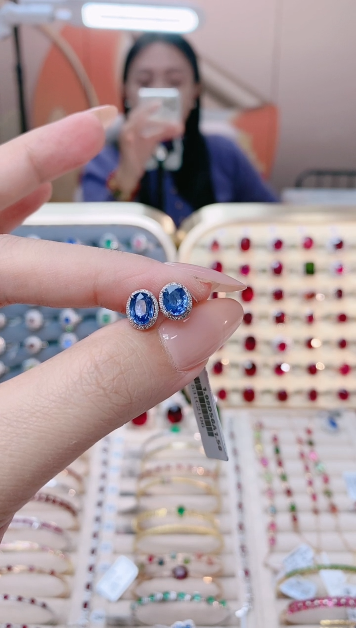 【闪购商品】蓝宝石18K金耳饰18K金镶嵌1