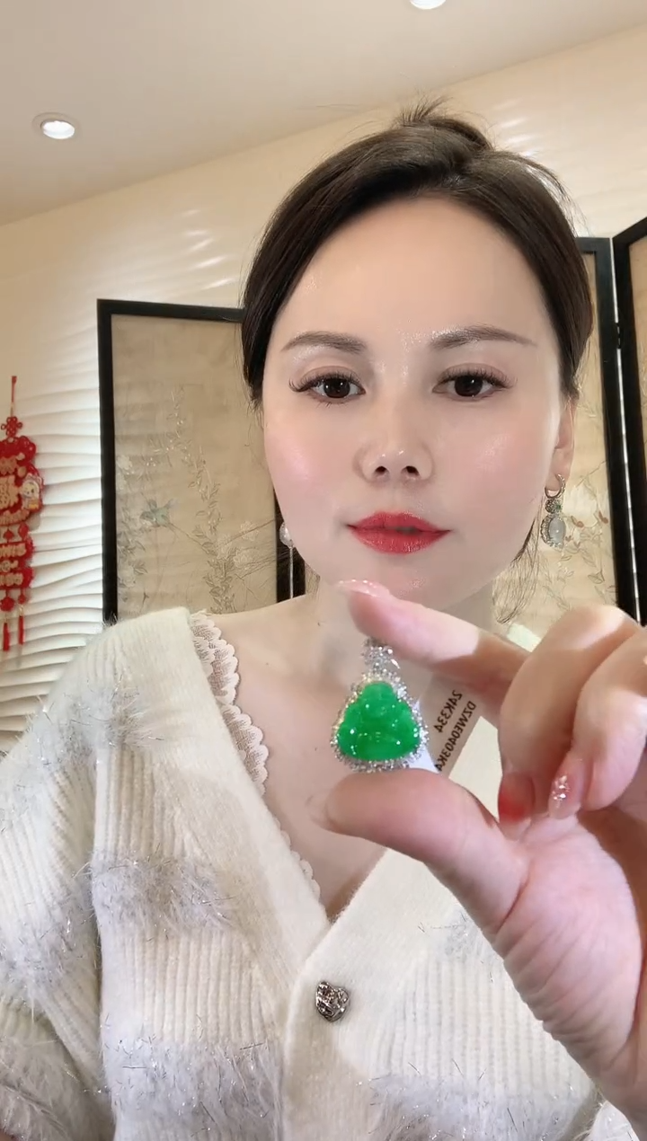 【闪购商品】翡翠吊坠(不含链)18K金镶嵌F73    