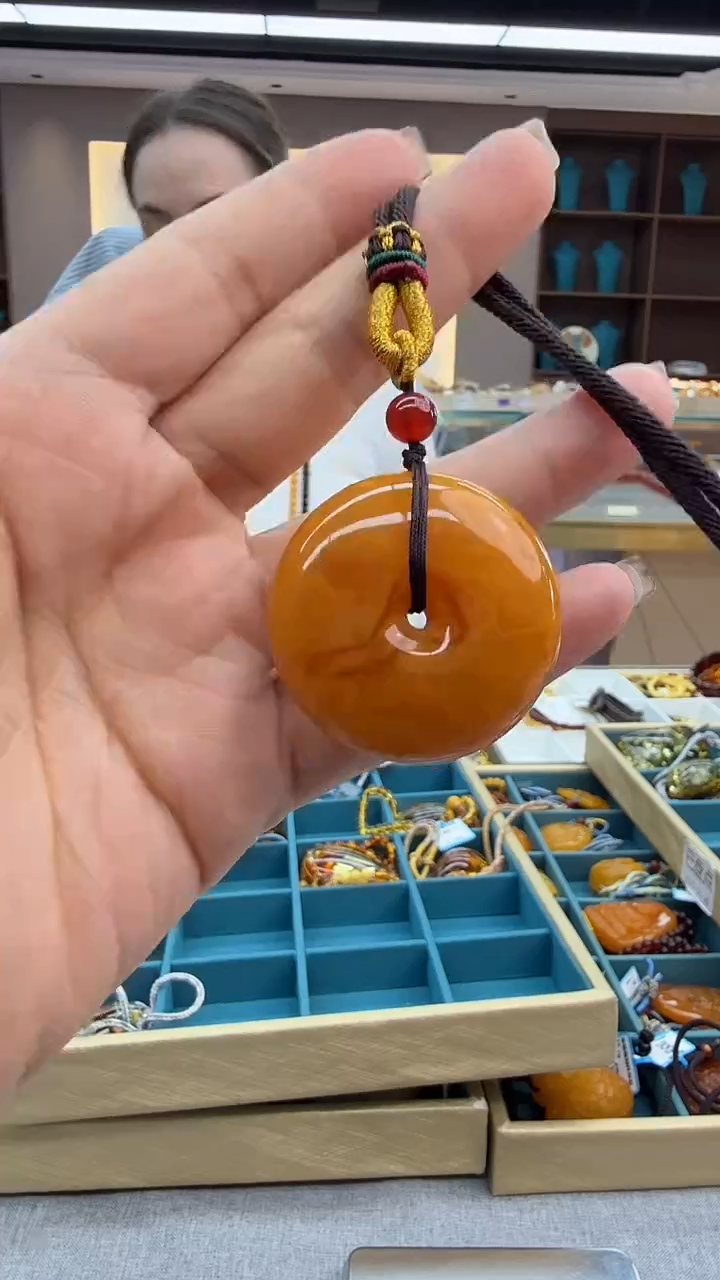 琥珀颈饰未镶嵌108秒拍号 假一罚三 