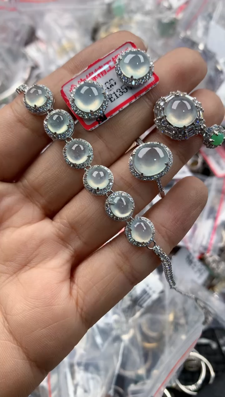 银S925镶嵌戒指翡翠?****t17             9