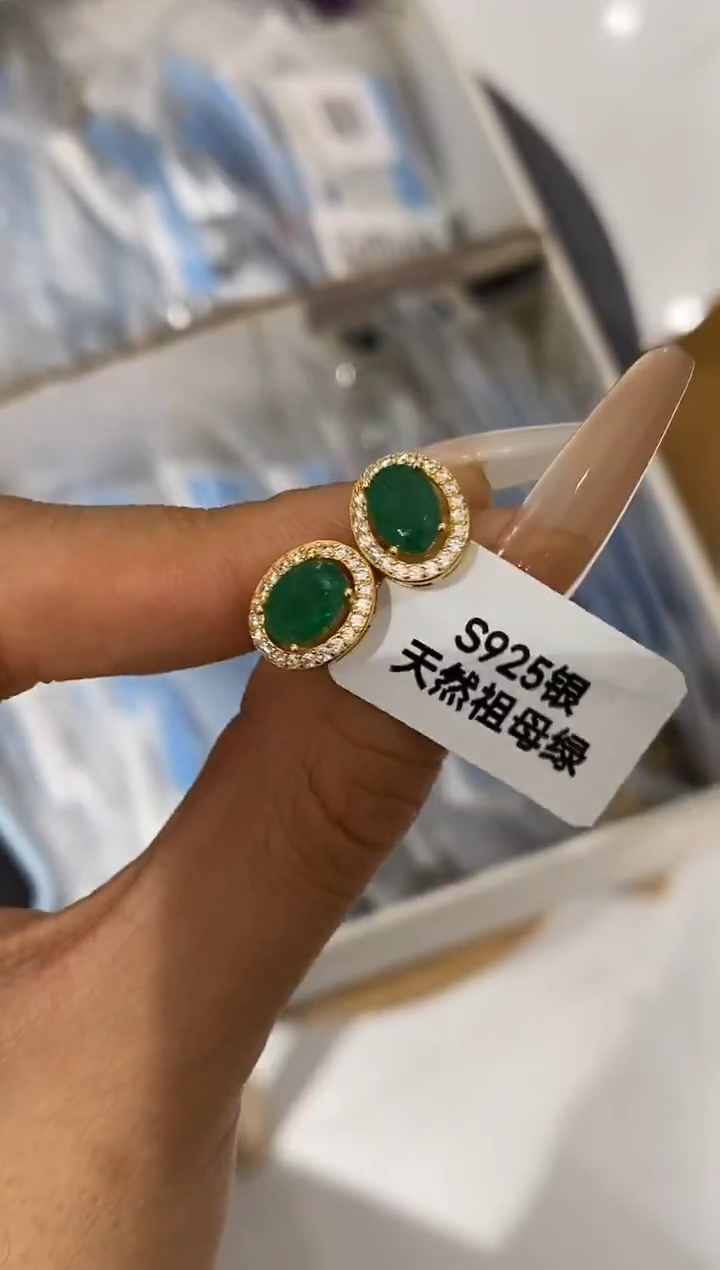 银S925镶嵌耳饰祖母绿耳钉