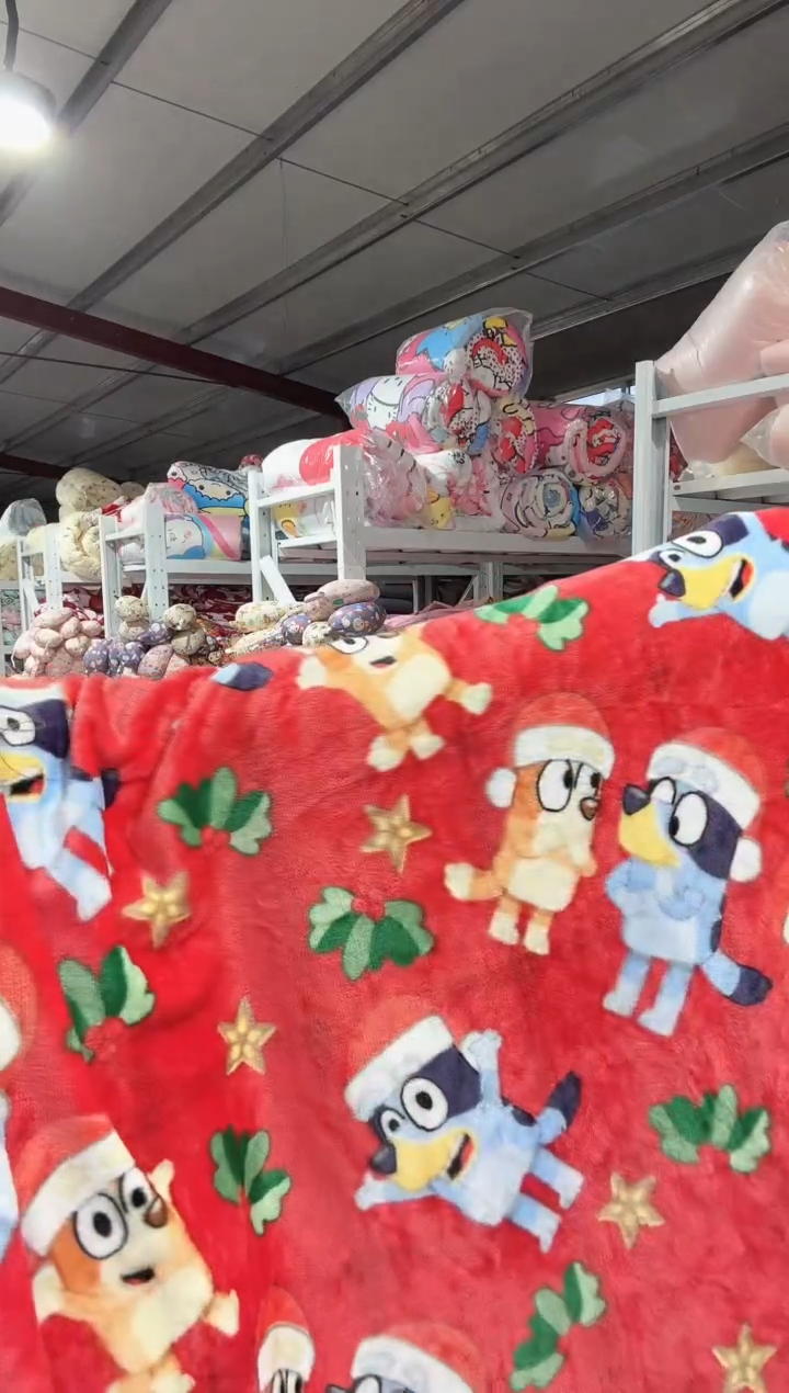 满35包邮 瑕疵 绒毯子 130x180左右 