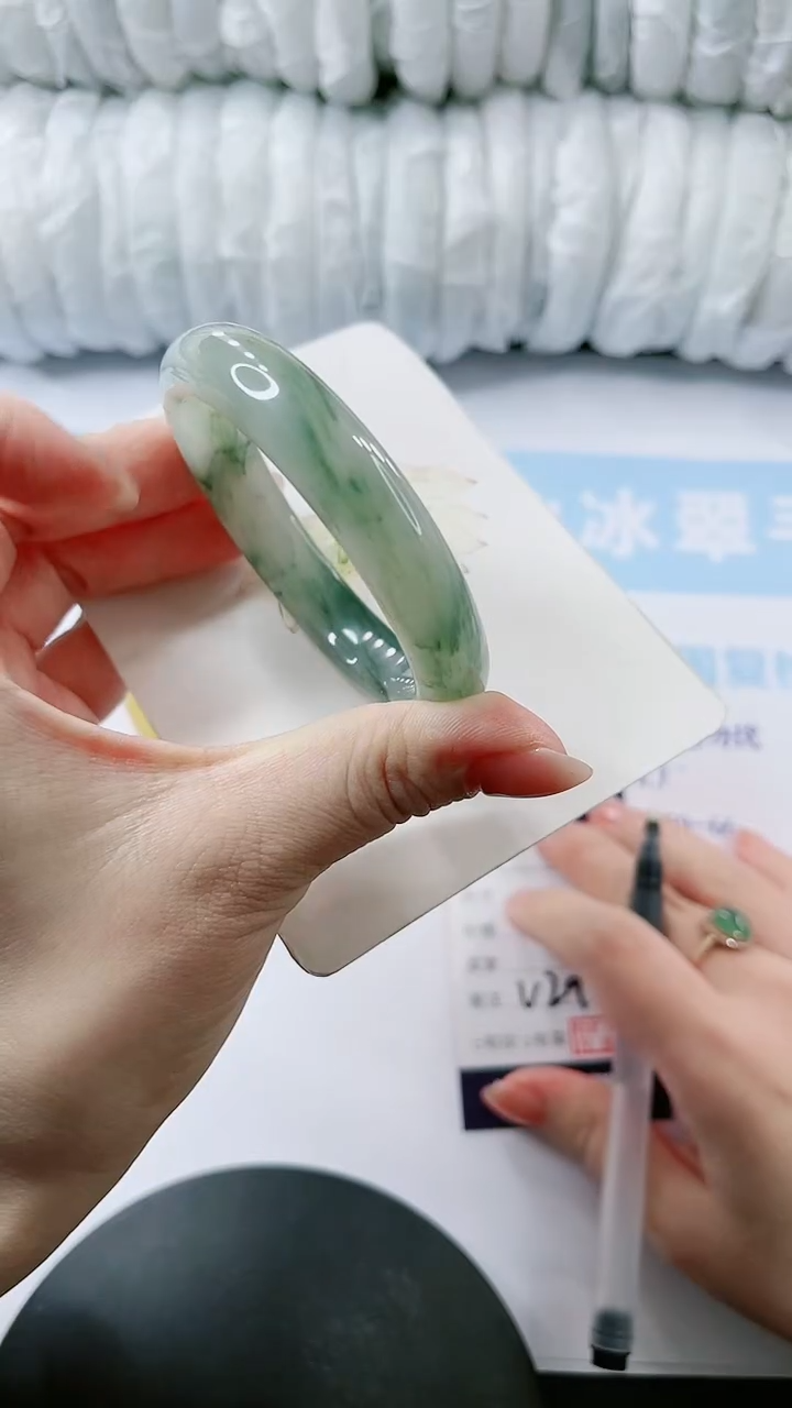 【闪购商品】石英质玉手镯未镶嵌多样性发货V29