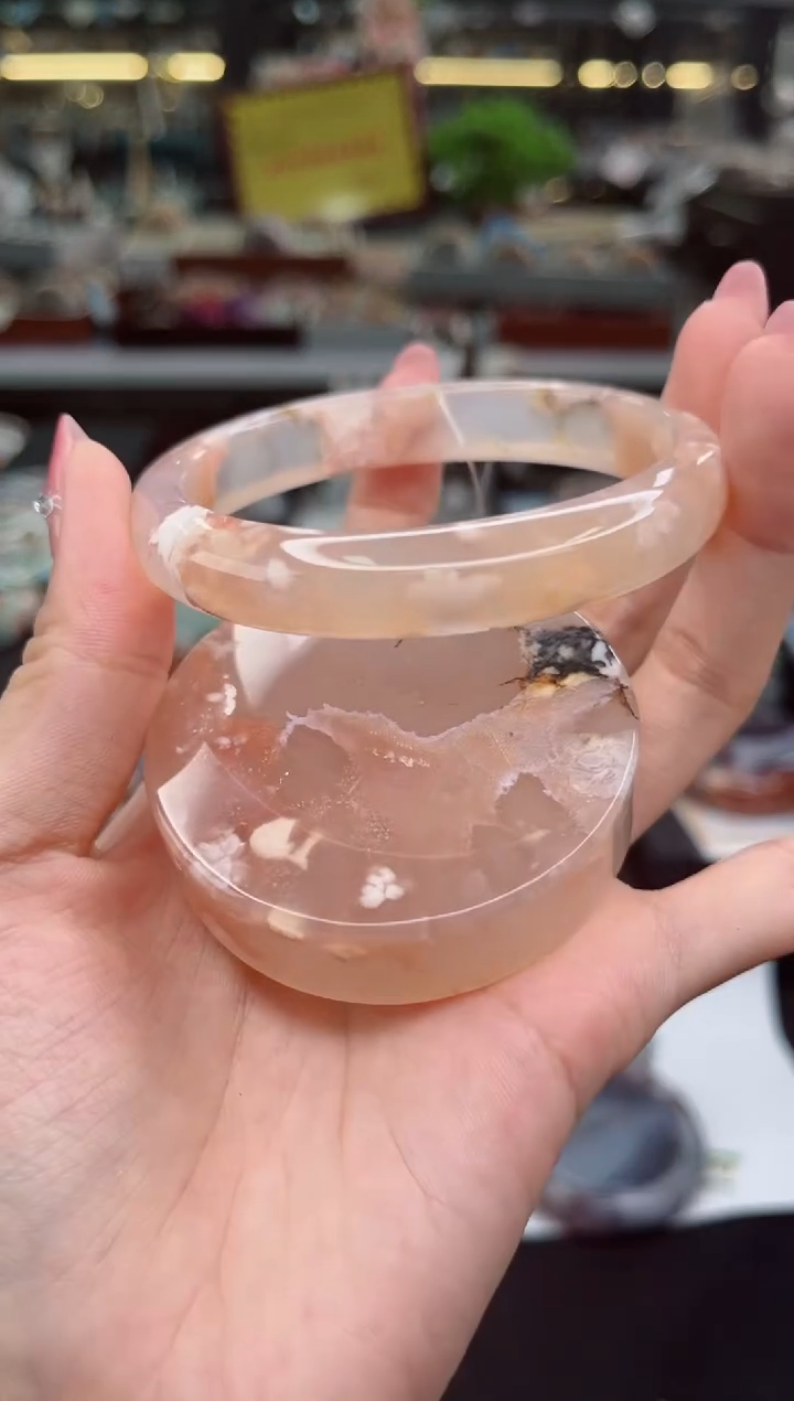 【闪购商品】石英质玉手镯未镶嵌59圈口（赠品镯心）6572331