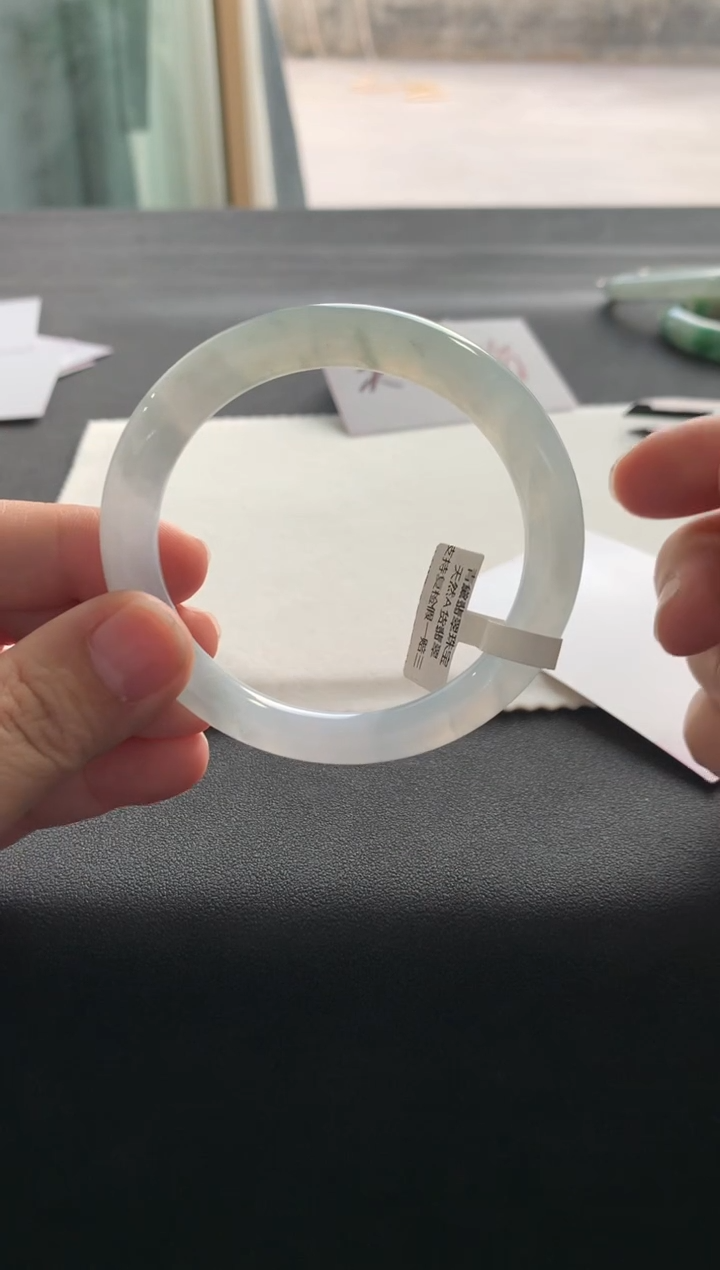 【闪购商品】翡翠手镯未镶嵌56圆条A9264买断