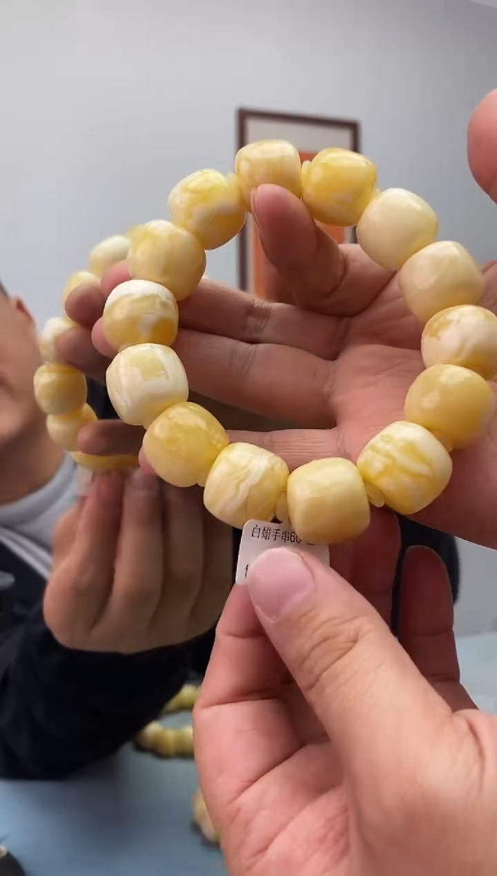 琥珀未镶嵌珠宝奇石少*假一罚十，发一件060