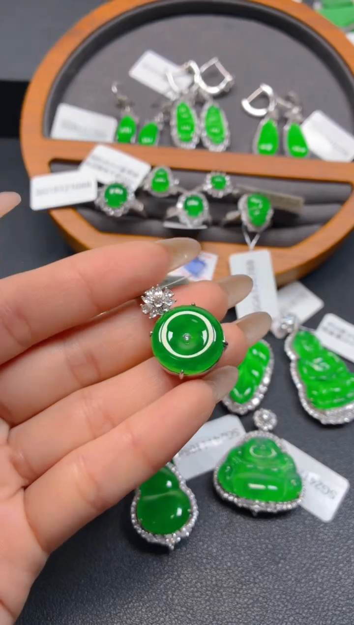 吊坠(不含链)银S925镶嵌翡翠1