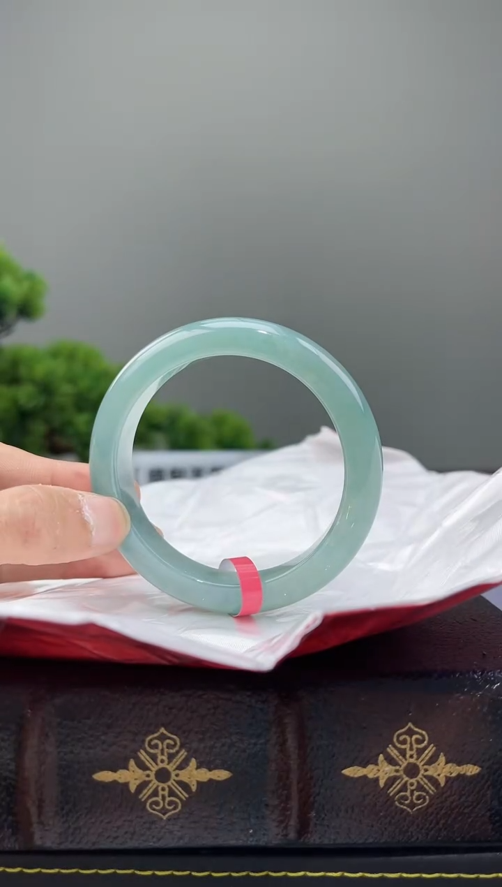 【闪购商品】翡翠手镯未镶嵌手镯2