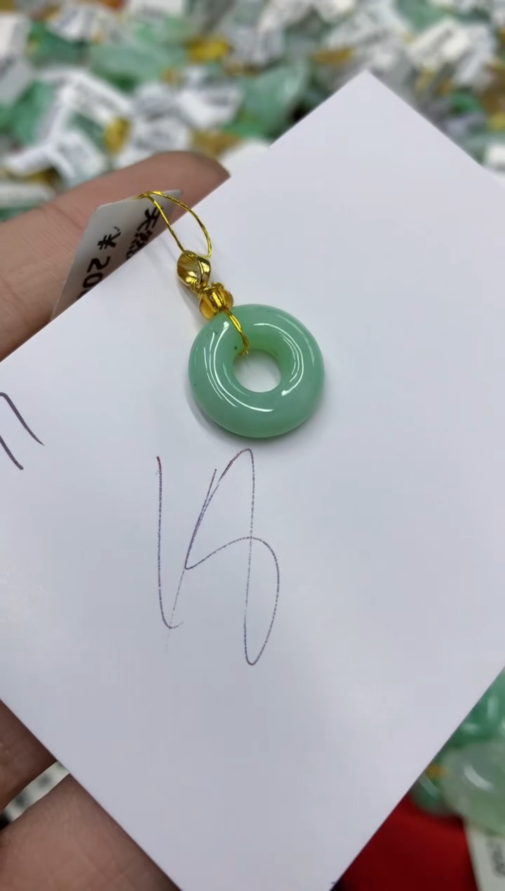 翡翠未镶嵌颈饰号链接1111111