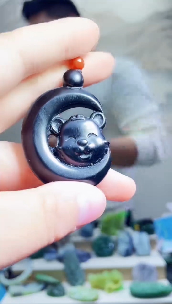 颈饰未镶嵌和田玉1