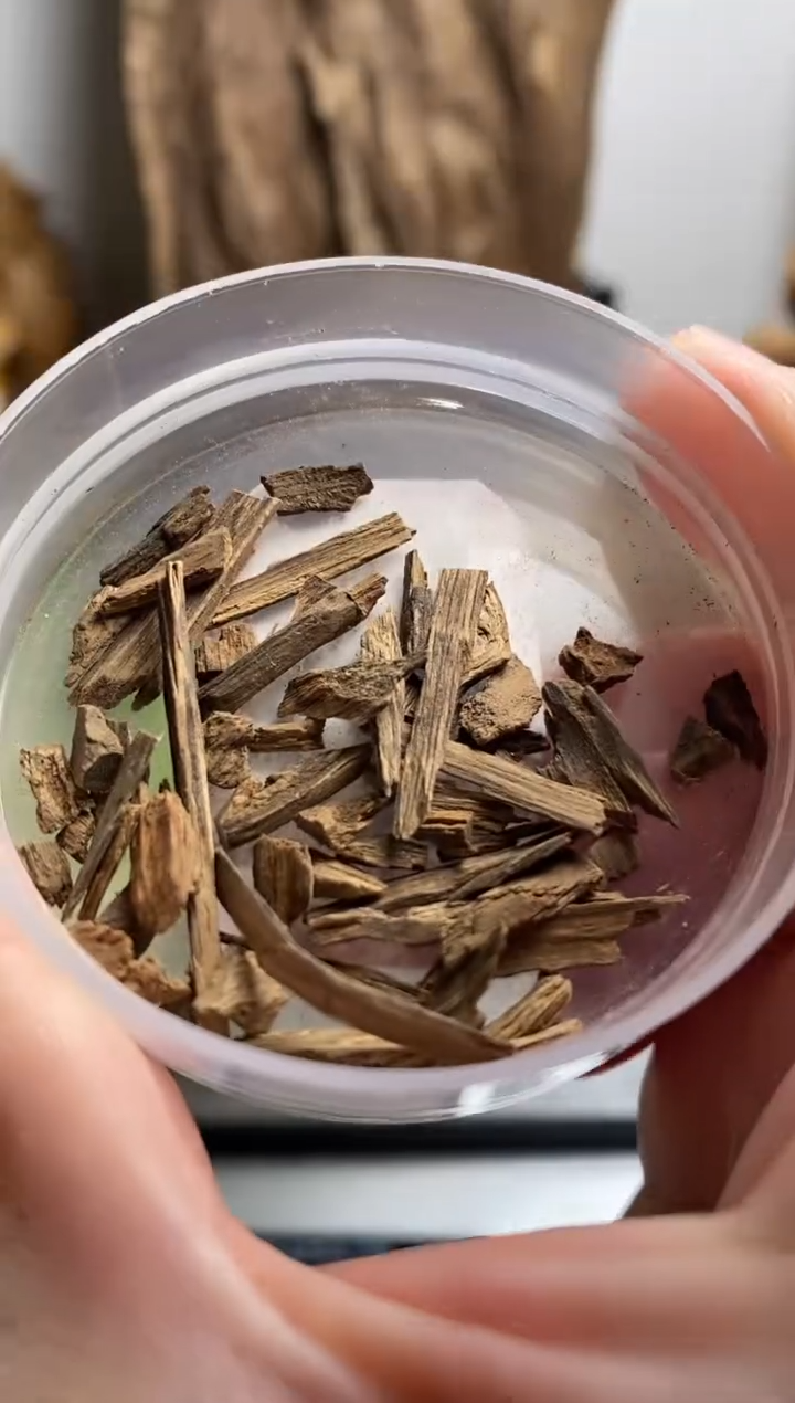 【闪购商品】沉香沉香碎屑加里曼丹沉水碎料1克多样性