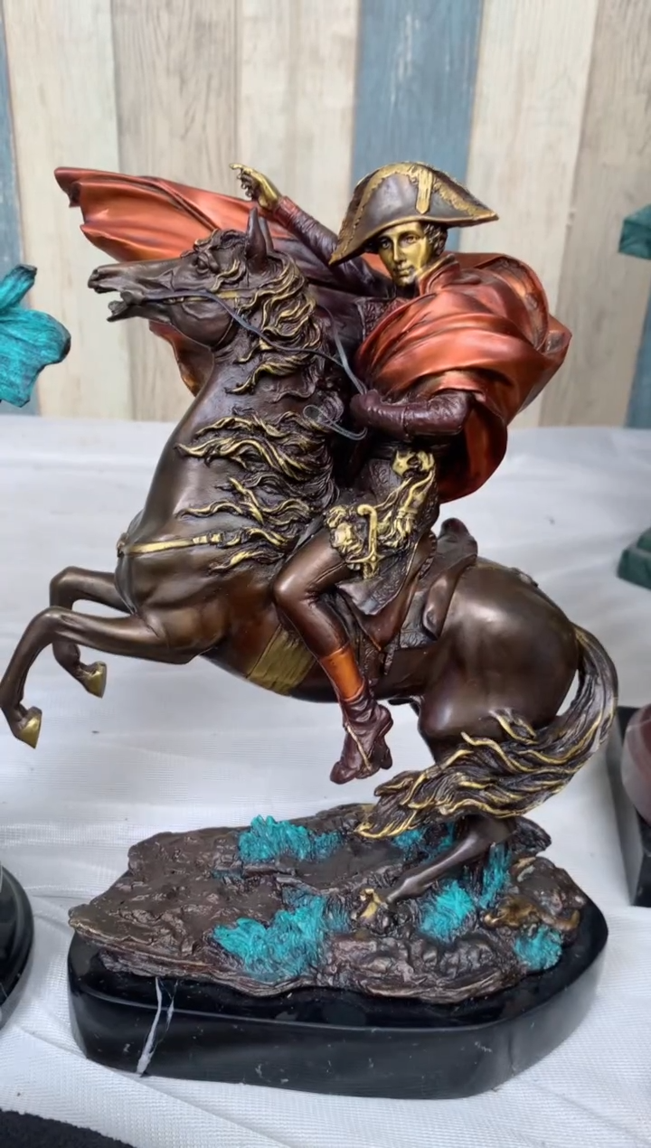 【闪购商品】精美雕塑装饰摆件 不带底座