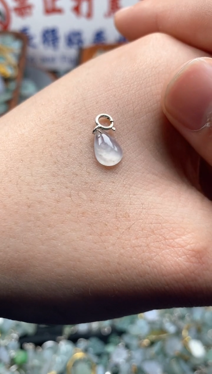 【闪购商品】翡翠颈饰未镶嵌哥哥