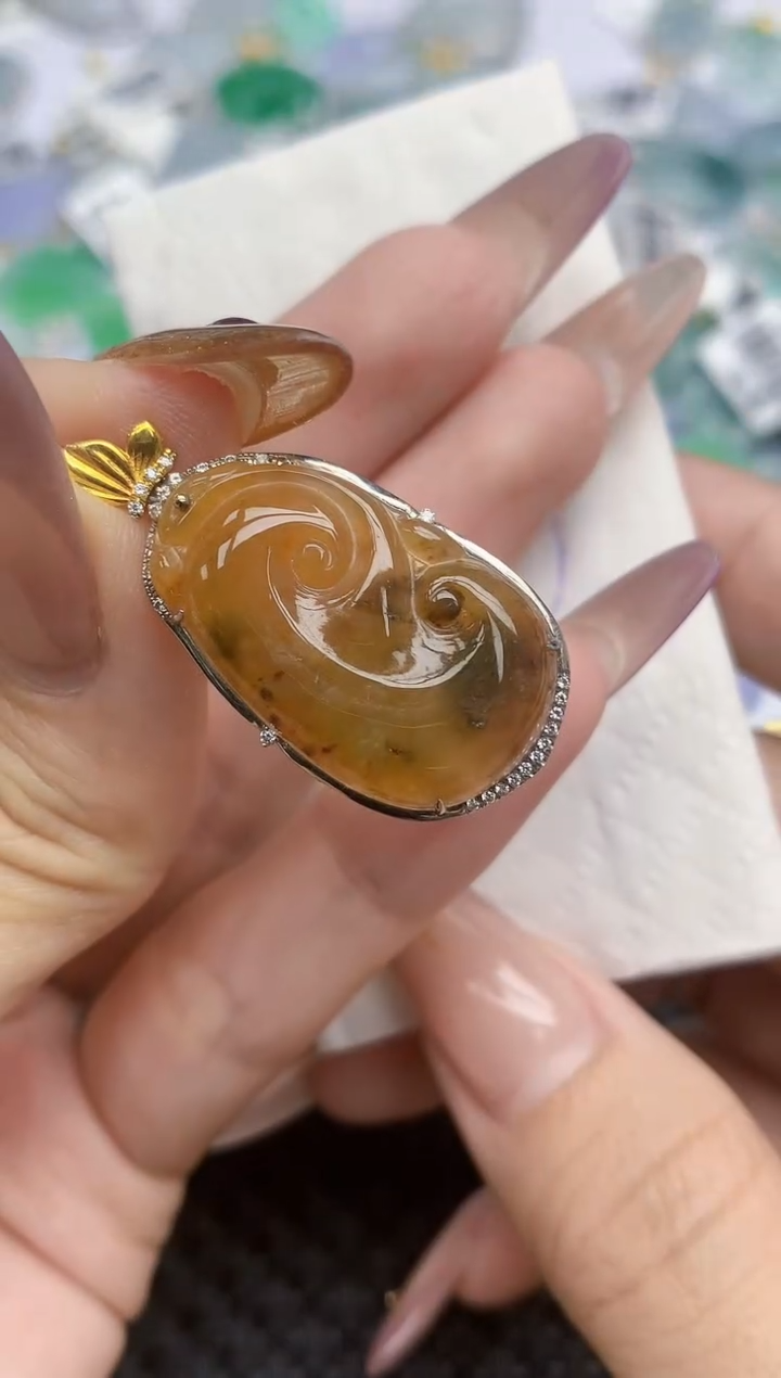 翡翠18K金镶嵌颈饰229   天然翡翠A货  百元以上9米证书费自理