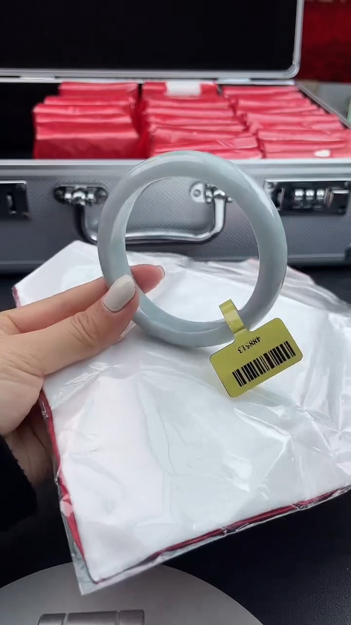 【闪购商品】翡翠手镯未镶嵌13翡翠手镯