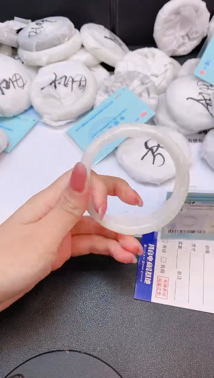 和田玉手镯未镶嵌28L143-60