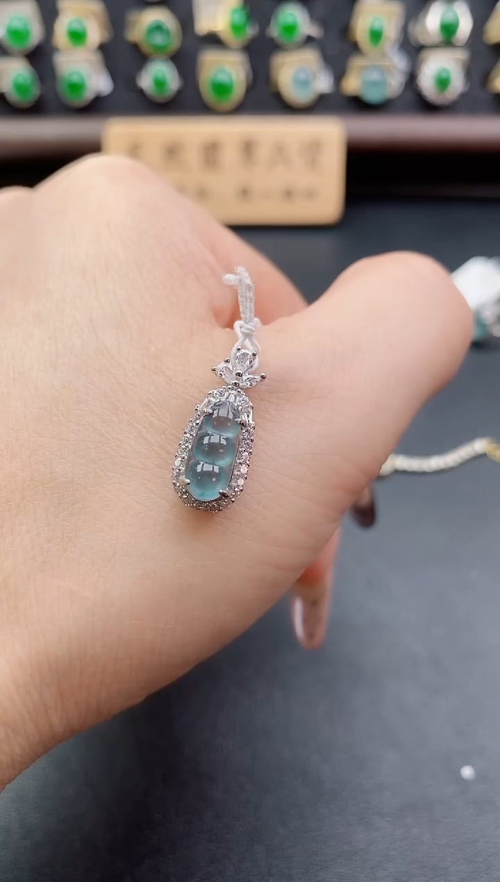 吊坠(赠链)银S925镶嵌翡翠1