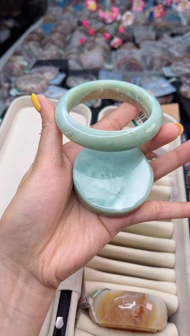 石英质玉未镶嵌手镯59圈口（赠送镯心）6330094