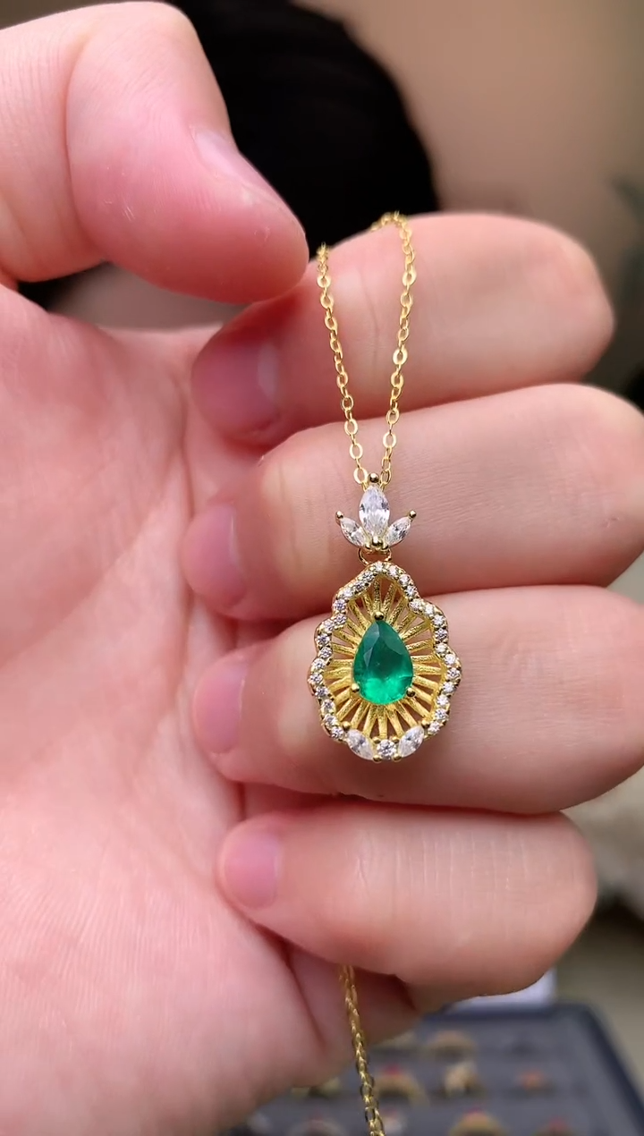 【闪购商品】祖母绿颈饰银S925镶嵌吊坠