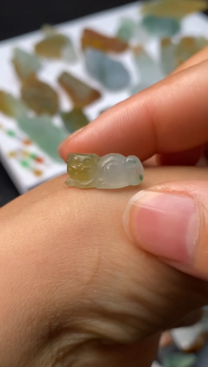 【闪购商品】定制翡翠未镶嵌翡翠毛货~