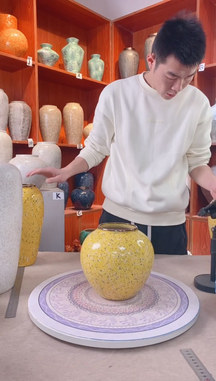 【闪购商品】瓶油菜花 小号  陶瓷花瓶 无花