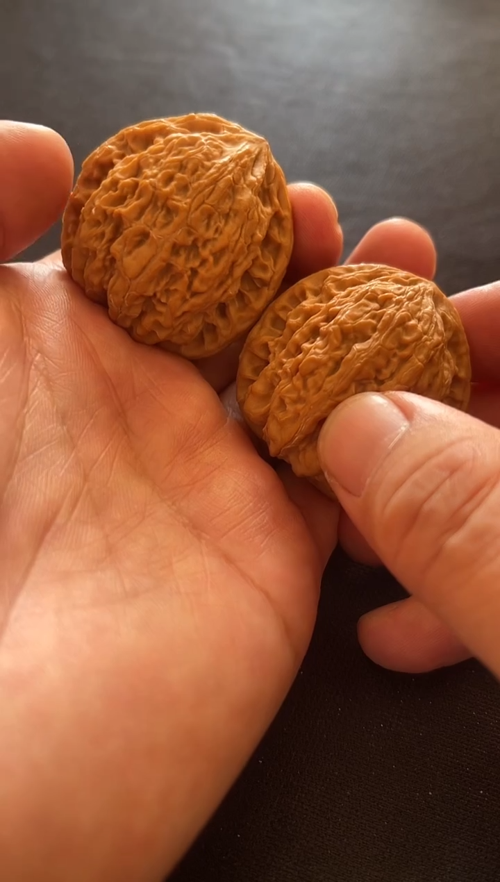 把件文玩核桃虎头王文玩核桃手把件2025年终福利