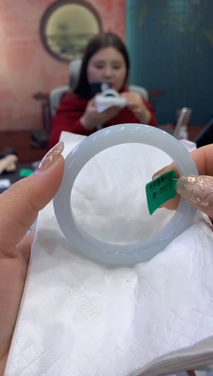 【闪购商品】翡翠手镯未镶嵌多人005485