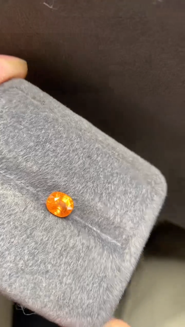 【闪购商品】石榴石裸石未镶嵌l- 2.5ct