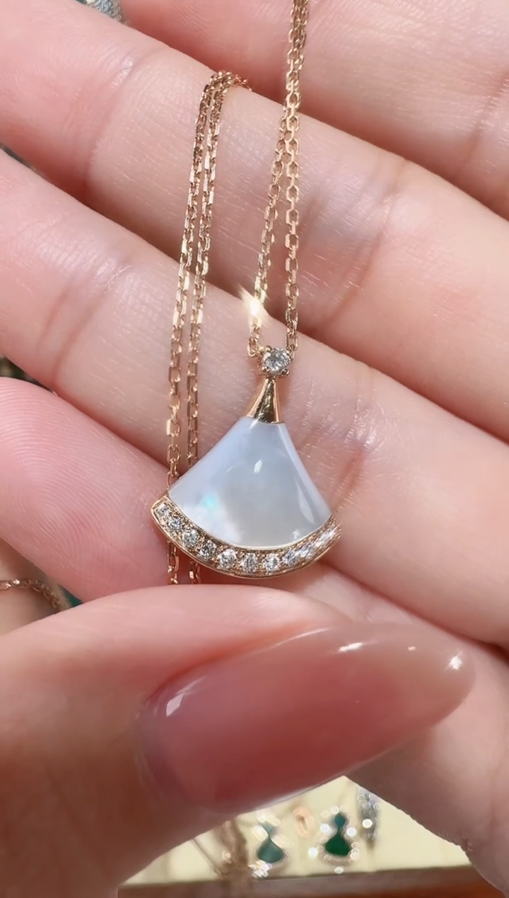 【闪购商品】钻石套链18K金镶嵌白色裙子套链