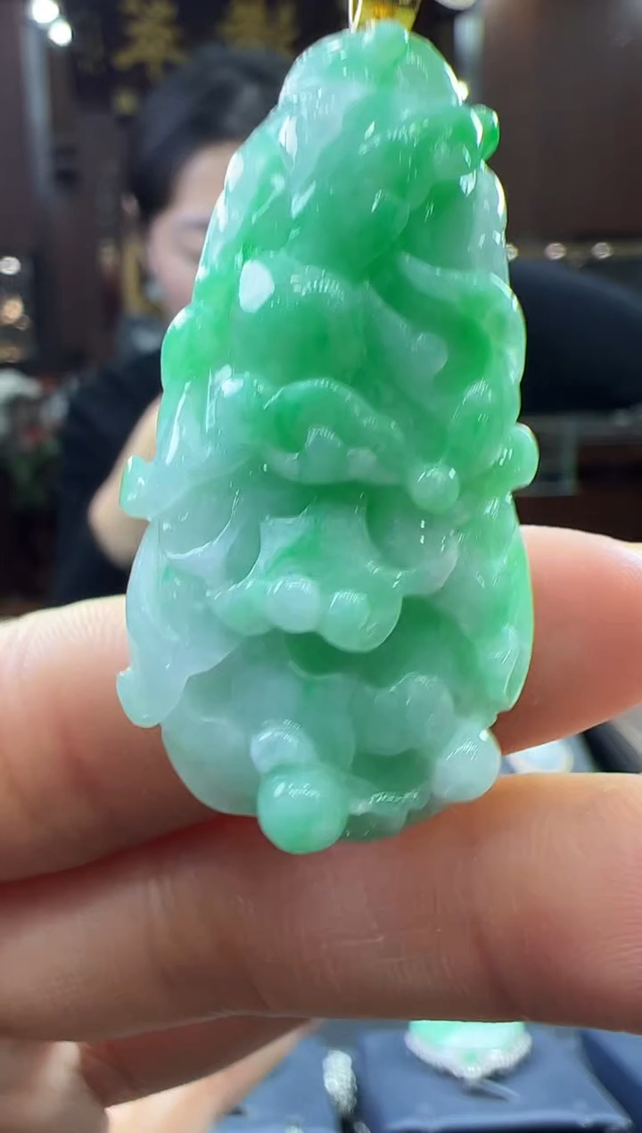 【闪购商品】翡翠挂件18K金镶嵌白菜 不含链