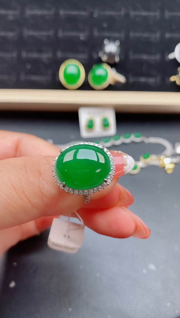 【闪购商品】翡翠戒指银S925镶嵌12121