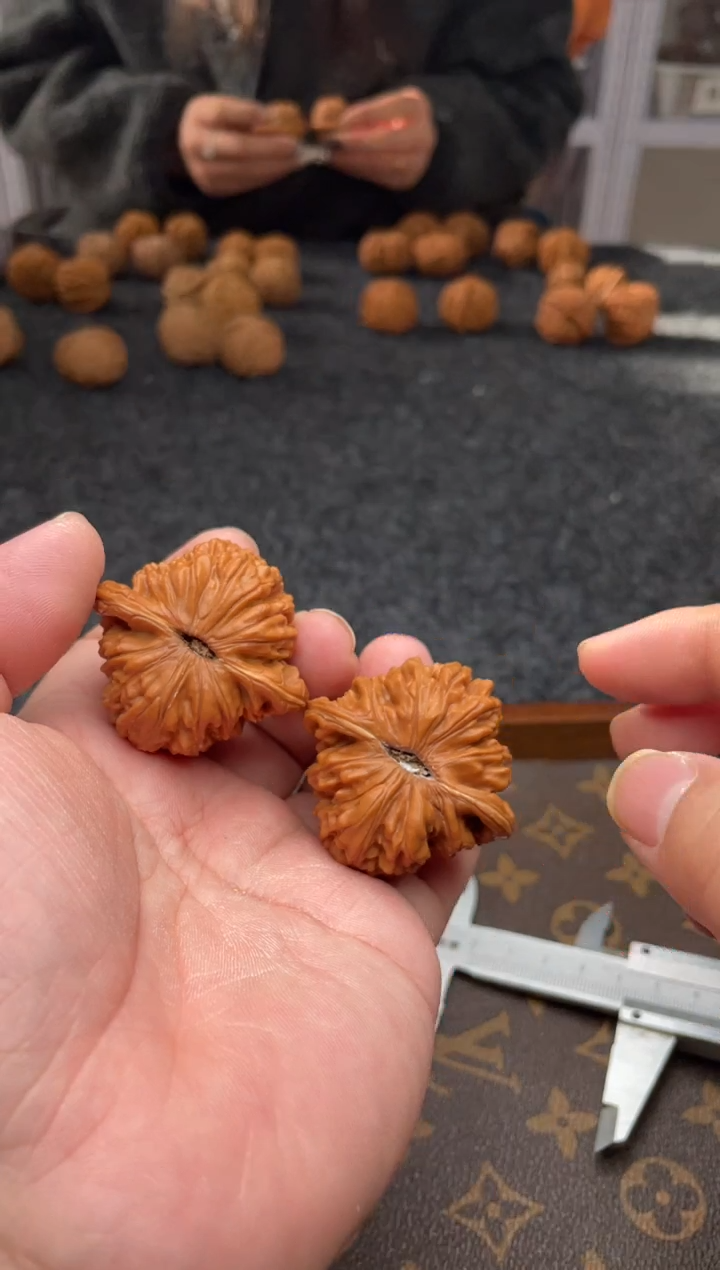 把件文玩核桃B149号44尺四座楼