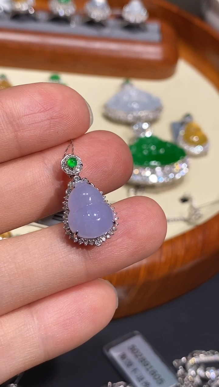 【闪购商品】翡翠颈饰18K金镶嵌吊坠