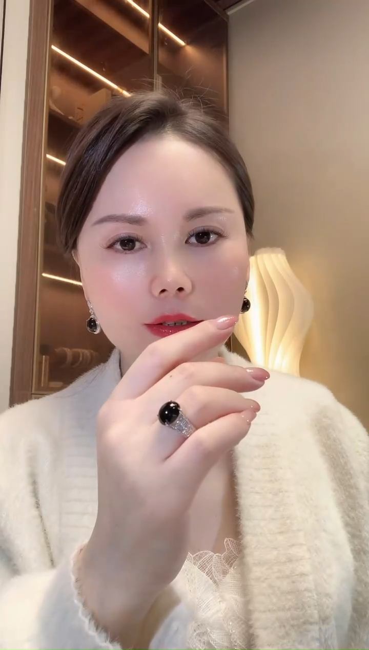 【闪购商品】翡翠戒指18K金镶嵌F76 翡翠