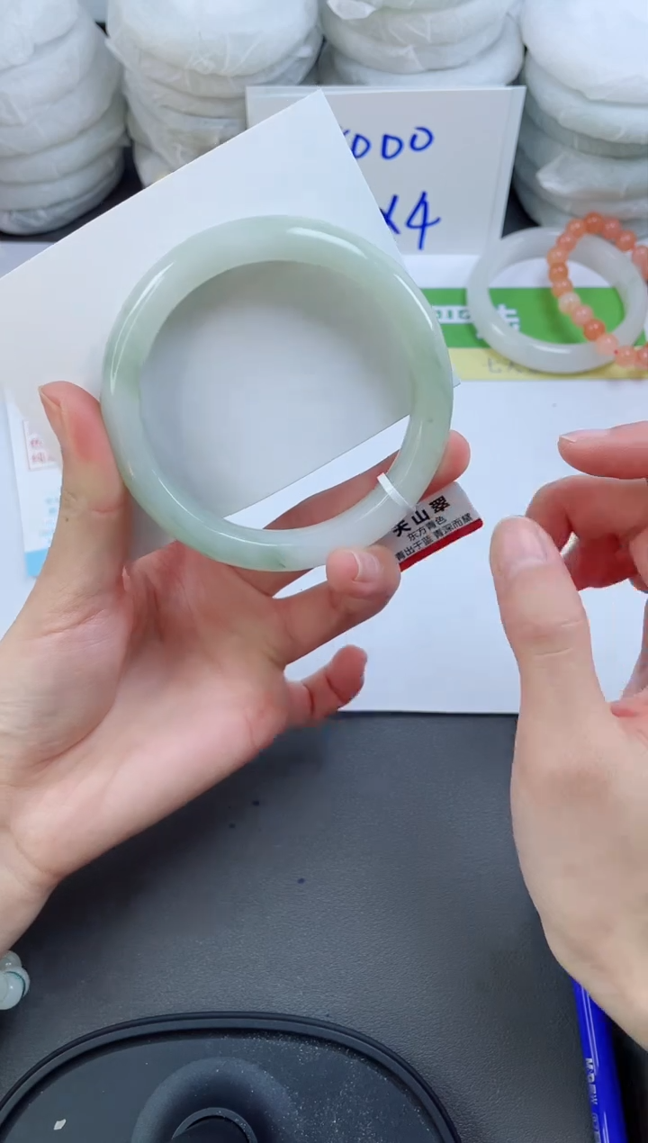 【闪购商品】石英质玉手镯未镶嵌38-61.1