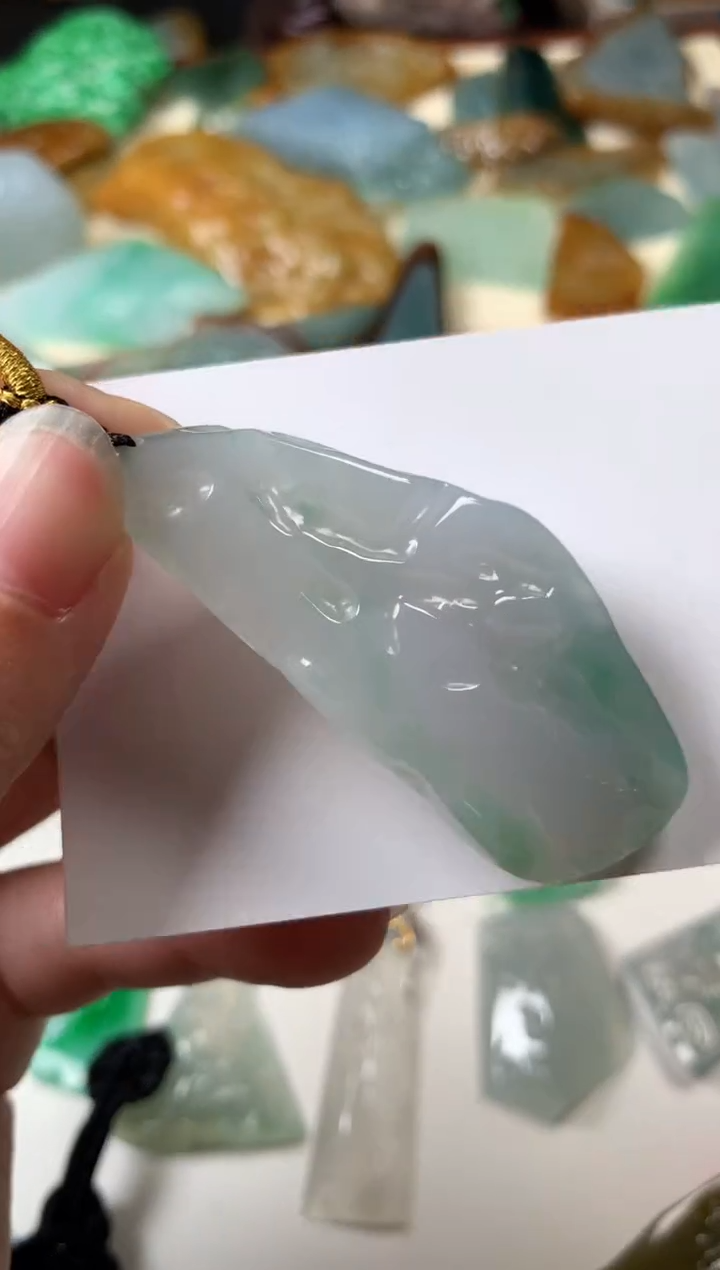 【闪购商品】翡翠颈饰未镶嵌吊坠