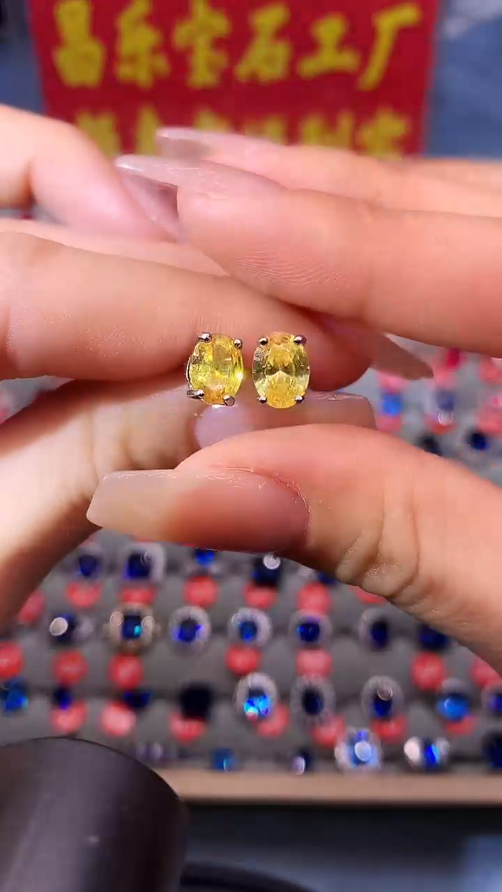 【闪购商品】黄晶耳饰银S925镶嵌1111