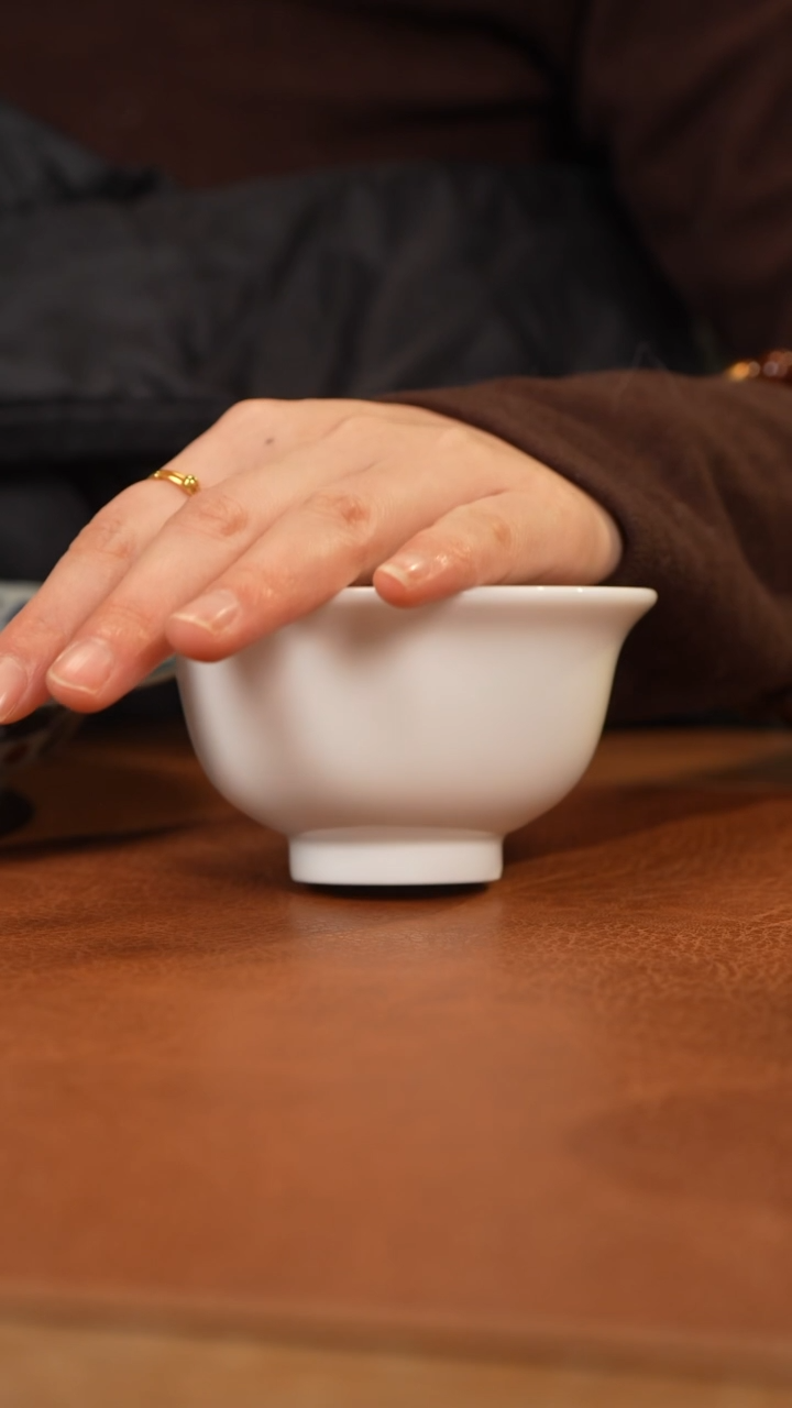 【闪购商品】杯景德镇白胎压手杯