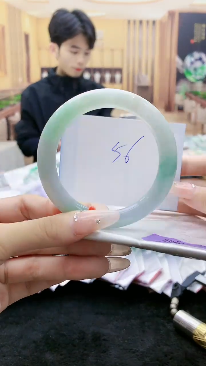 【闪购商品】翡翠手镯未镶嵌     H66-12