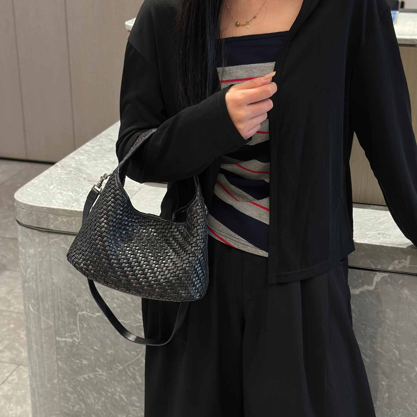 2025新款小众设计手工编织水桶包女高级感单肩时尚百搭托特手提包