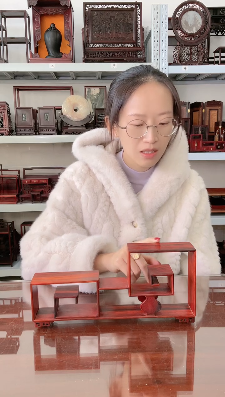 【闪购商品】微凹黄檀（南美大红酸枝）小博古架65