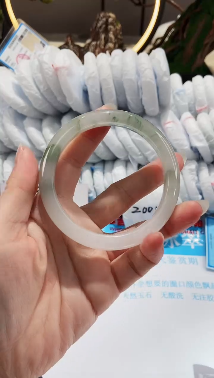 【闪购商品】石英质玉手镯未镶嵌12-62