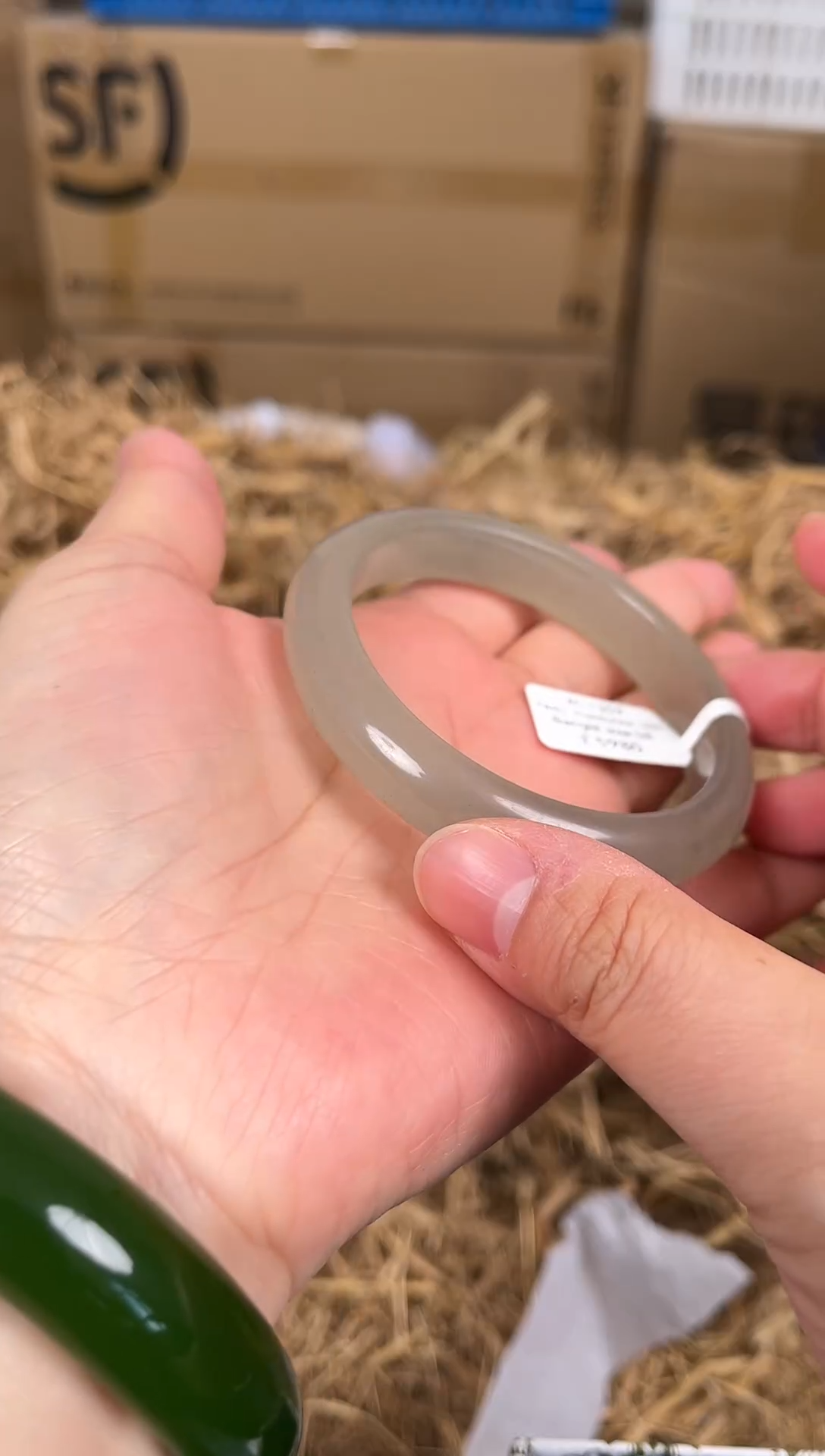 未镶嵌手镯石英质玉编码W1539