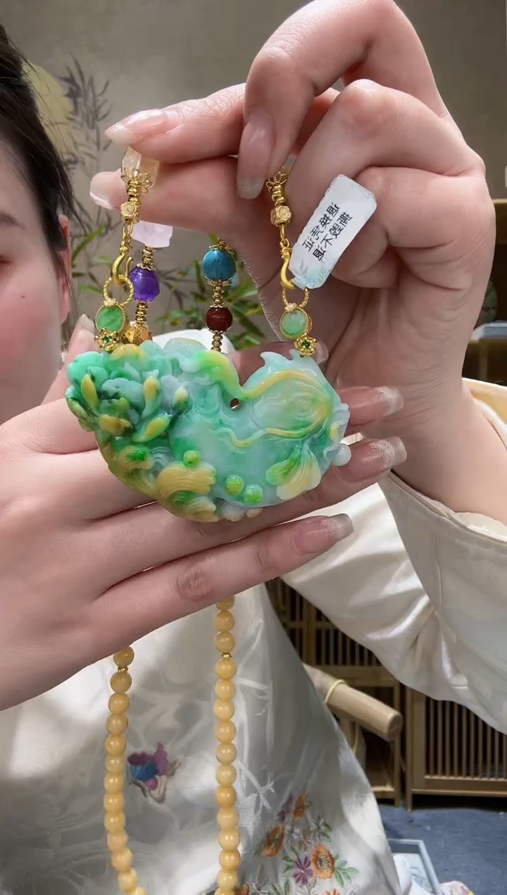 【闪购商品】翡翠颈饰未镶嵌吊坠