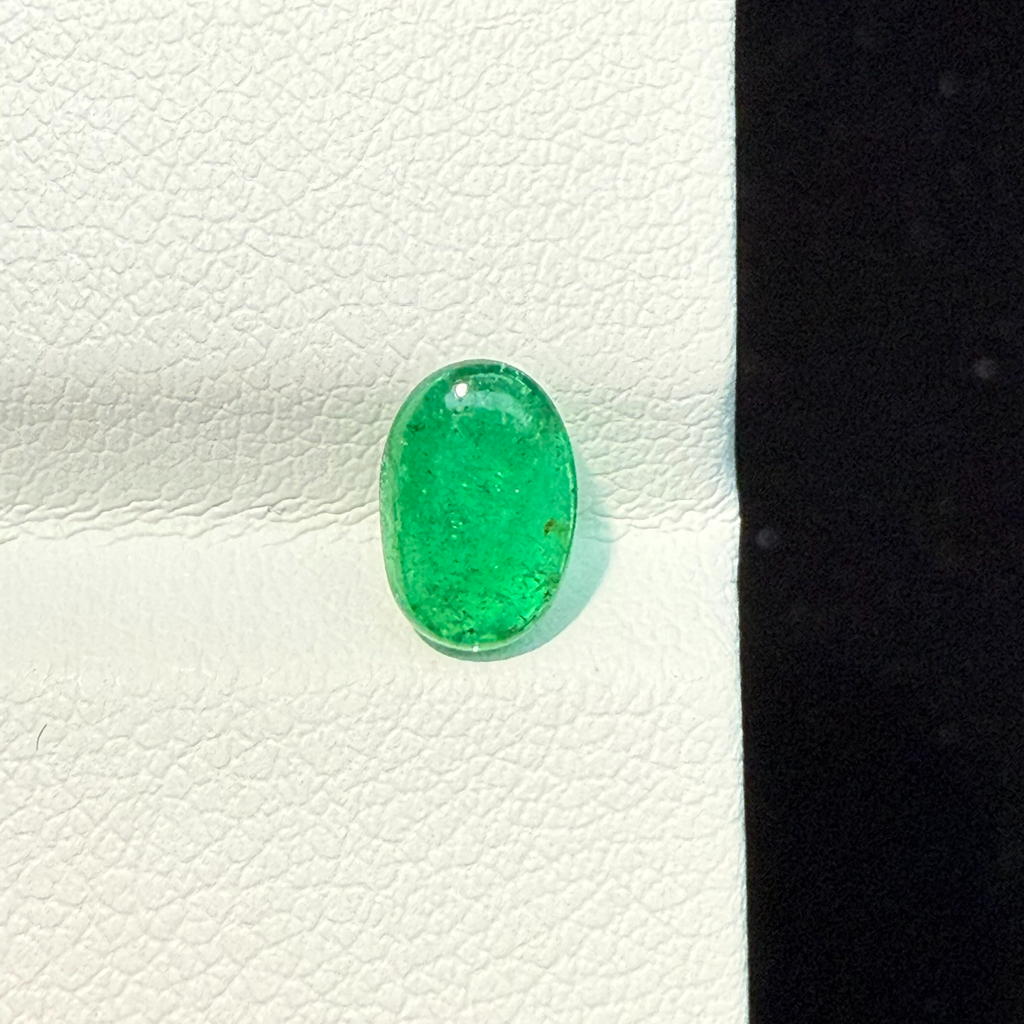 0.82ct天然祖母绿裸石 尺寸7.5*5.2*2.5毫米