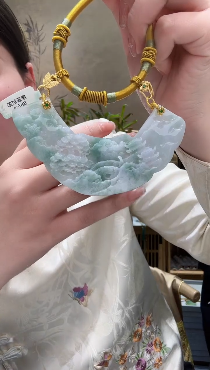 【闪购商品】翡翠颈饰未镶嵌吊坠