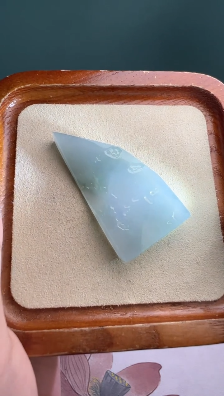 未镶嵌定制翡翠冰蓝料